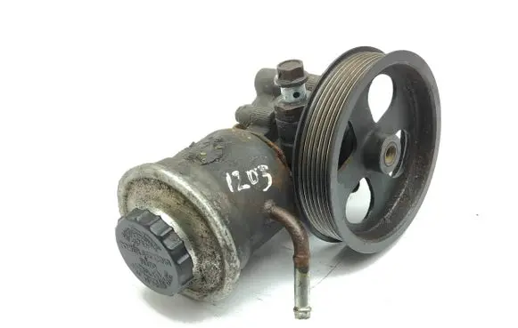 Toyota Corolla Verso AR10 Power steering pump