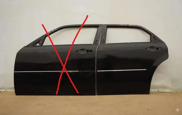 Chrysler 300 - 300C Rear door