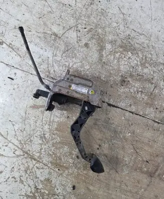 Skoda Roomster (5J) Clutch pedal 6Q1721059AH