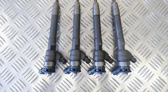 Nissan X-Trail T32 Fuel injectors set 0445110546