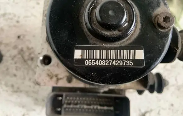 Volkswagen Touran I ABS Pump 06540827429735 1K0614517H CTA