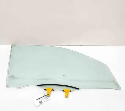 Suzuki Vitara (LY) Front door window glass four-door 8450154P01