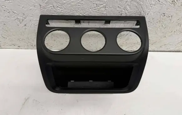 Volkswagen Tiguan Climate control/heater control trim 5M0819422