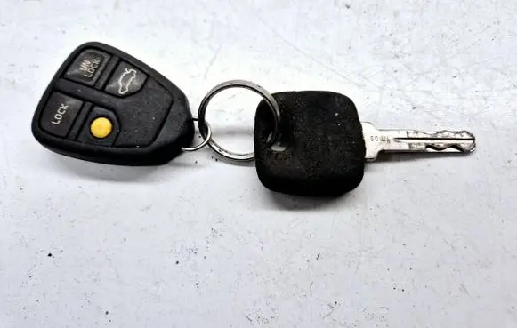 Volvo S80 Ignition key/card 9459372