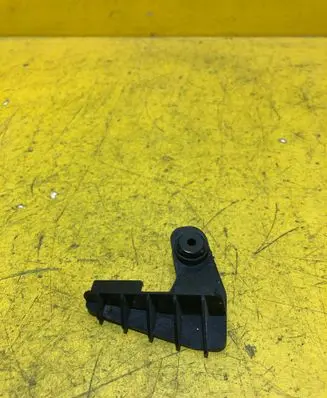 Seat Ibiza IV (6J,6P) Fender mounting bracket