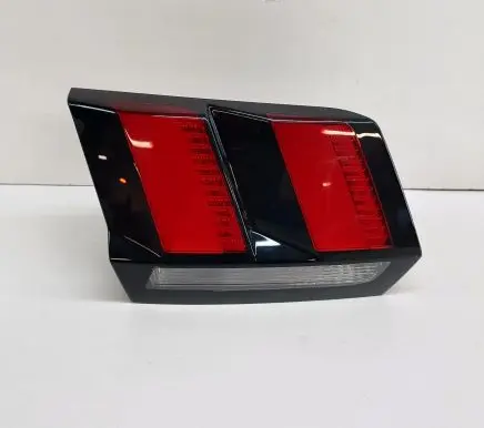 Peugeot 3008 II Tailgate rear/tail lights 9810477880