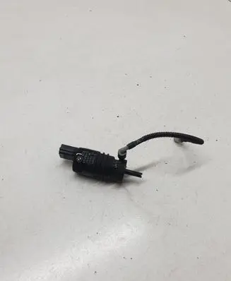 BMW X5 E70 Windscreen/windshield washer pump 6934160
