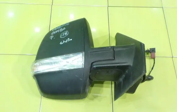 Opel Combo D Front door electric wing mirror 026286 PRAWE