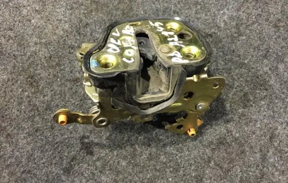 Opel Combo B Front door lock