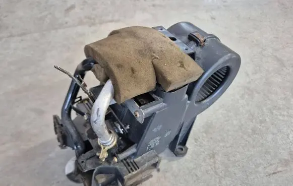 Mitsubishi Pajero Sport I Interior heater climate box assembly 1166007821