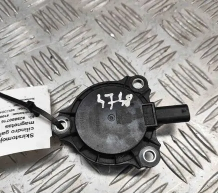 Mercedes-Benz GL X166 Camshaft pulley/ VANOS A2761560790