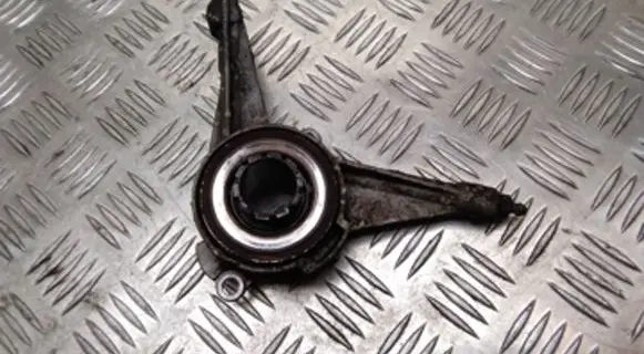 Volkswagen Transporter - Caravelle T4 clutch release bearing 318299840109072