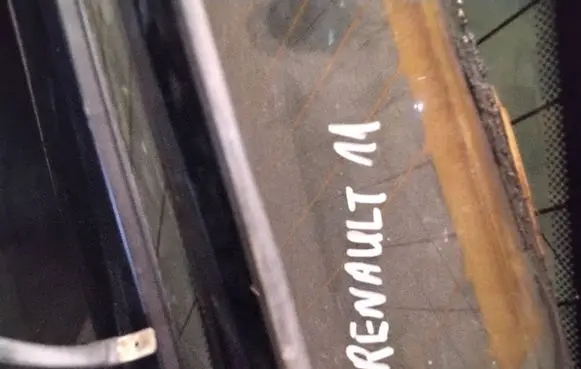 Renault 11 Rear windscreen/windshield window 