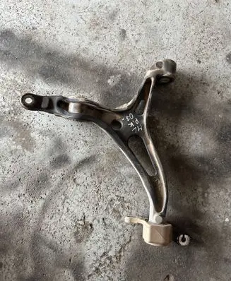 Mercedes-Benz ML W164 Front lower control arm/wishbone 000060366106