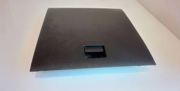 Mazda 2 Glove box D37464501