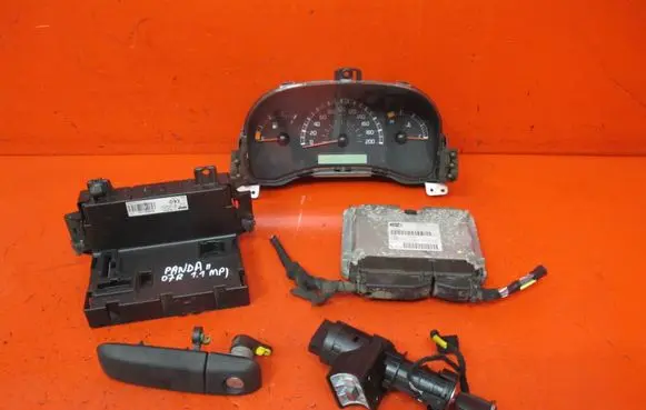 Fiat Panda II Engine ECU kit and lock set 51793113 00468453610 61027500