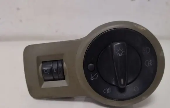 Skoda Octavia Mk1 (1U) Light switch 3B0941531
