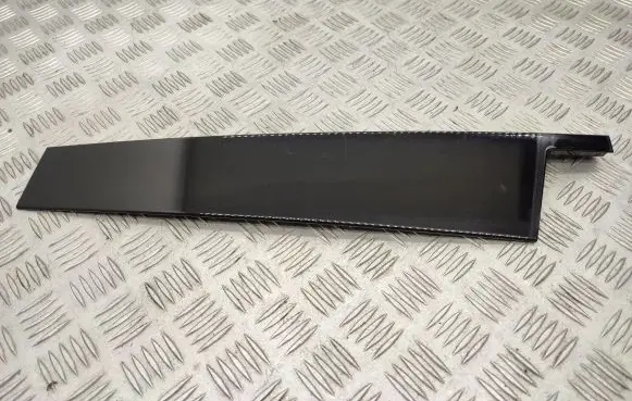 Mercedes-Benz GLK (X204) Front door glass trim molding