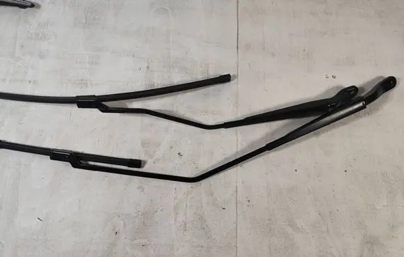Renault Captur II Front wiper blade arm 288810776R 288866468R