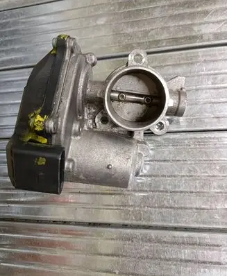 Audi A4 S4 B9 Electric throttle body valve 04L131501B A2C80881400 2108160504