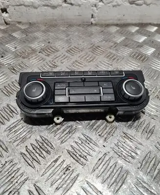 Volkswagen Golf VI Climate control unit 5K0907044AK