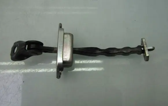 Nissan X-Trail T32 Rear door check strap stopper