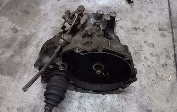 Opel Astra G Manual 5 speed gearbox 5495775
