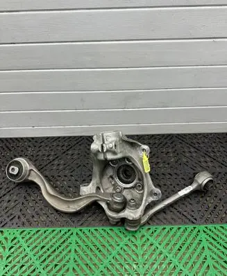BMW X3 G01 Front wheel hub spindle knuckle 8845154