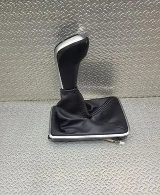 Volvo V40 Cross country Gear lever shifter trim leather/knob 1000272739