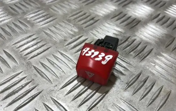 Nissan Micra Hazard light switch 06019