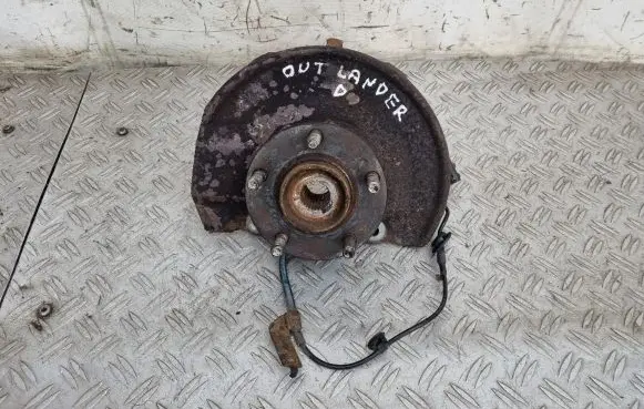 Front wheel hub