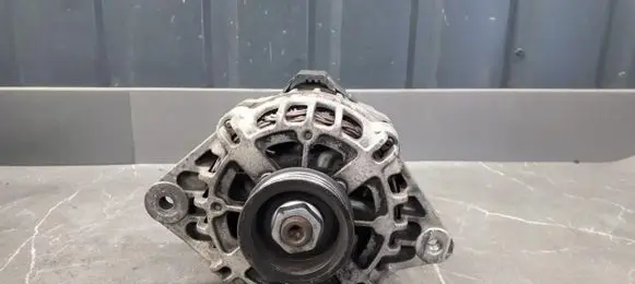 Hyundai i10 Generator/alternator 37300-02600