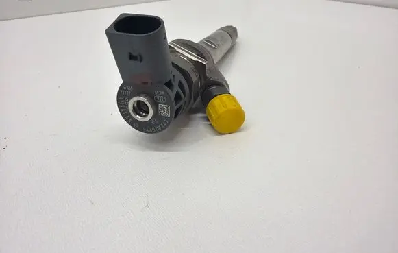 BMW 3 F30 F35 F31 Fuel injector 8514148