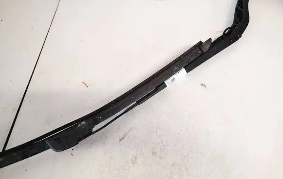 Opel Insignia A Front wiper blade arm 13227398