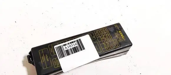 Nissan X-Trail T30 Fuse box cover 