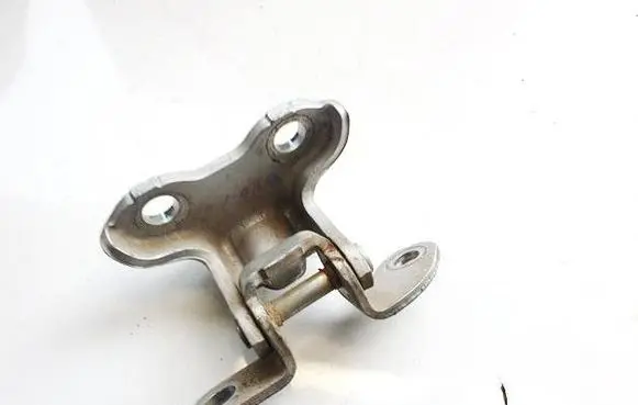 Toyota Verso Rear door lower hinge