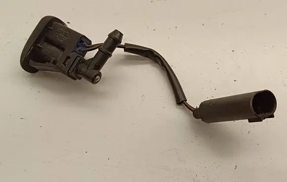BMW 3 E90 E91 Windshield washer spray nozzle 7110851 6166