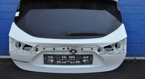 Nissan Qashqai Tailgate/boot cover trim set 284424EA0B