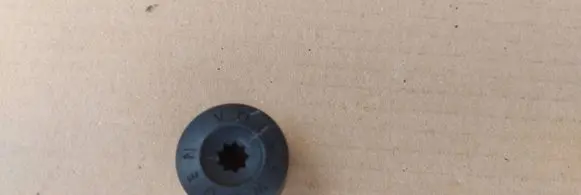 Volkswagen PASSAT B6 Wheel nut cap/cover 1k0601173
