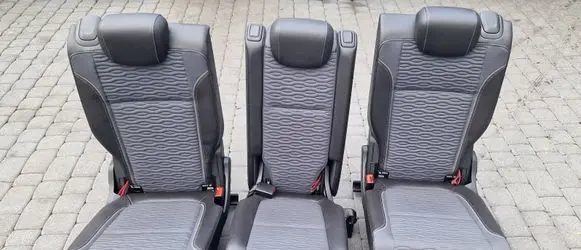Opel Zafira C Third row seats