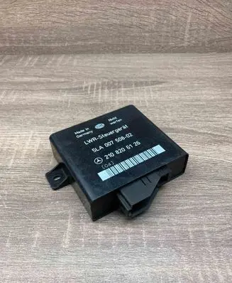 Mercedes-Benz E W210 Light module LCM 2108206126 5LA00750802 Used