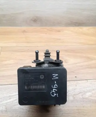 Volkswagen Golf Plus ABS Pump 1K0907379AC 10096003593 00005305H0