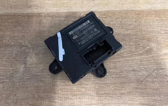Jaguar XF X250 Door control unit/module BJ32-14D620-AC BJ3214D620AC BJ32-14D620