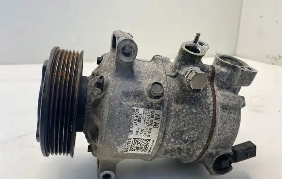 Volkswagen Golf VII Air conditioning (A/C) compressor (pump) 5Q0820803E
