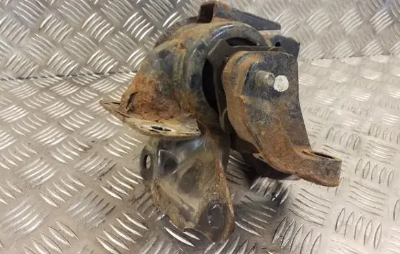 Mazda CX-7 Gearbox mount