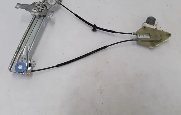 Rear window lifting mechanism without motor