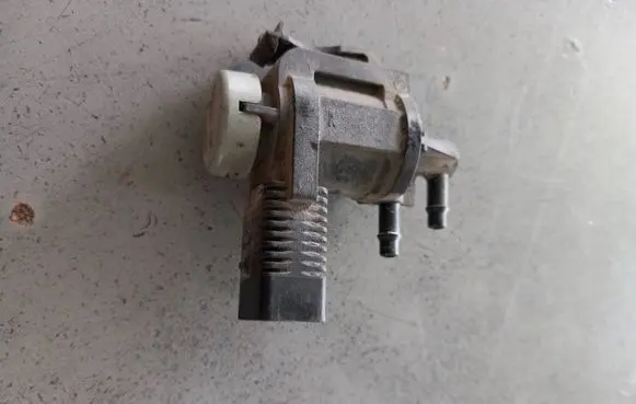 Ford Galaxy Turbo solenoid valve 1J0906283C