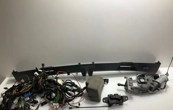 Mercedes-Benz E W212 Tailgate hydraulic set A2128203642 921983104 2128203642