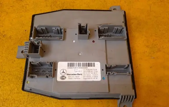 Mercedes-Benz C W205 SAM control unit A2059007539