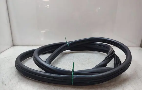 BMW X6 E71 Front door rubber seal 
